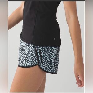 Lululemon Tracker Short III *4-way Stretch Size 10
